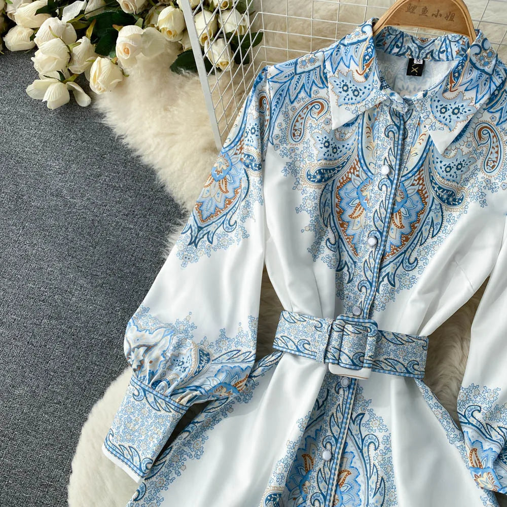 A-Linienkleid mit Blumenmuster und Gürtel - Elegantes Blumenkleid für Damen