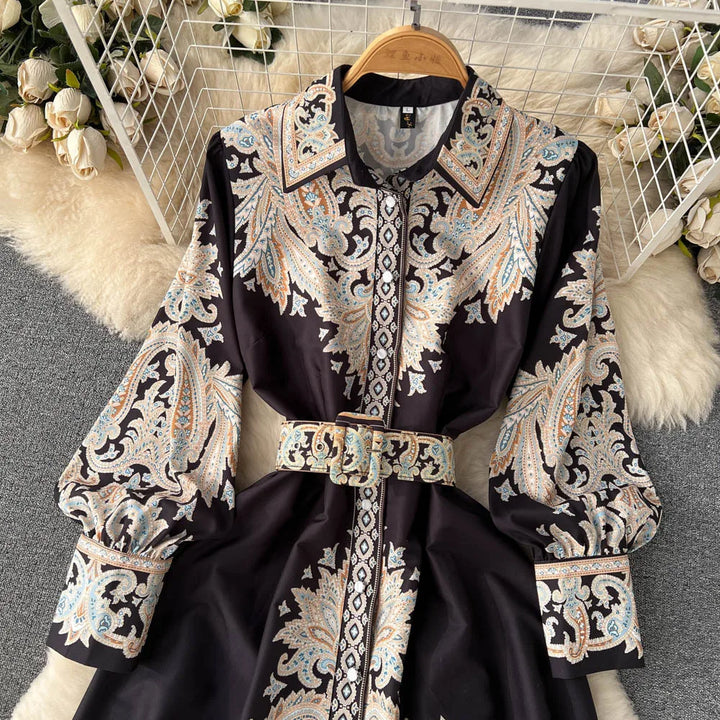 A-Linienkleid mit Blumenmuster und Gürtel - Elegantes Blumenkleid für Damen