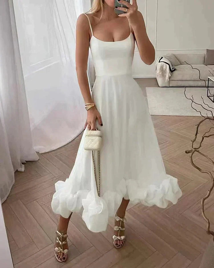 Carly - elegantes ärmelloses langes Kleid mit Rüschen