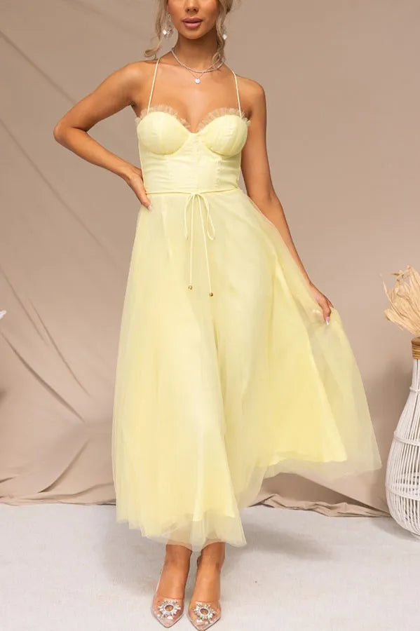 Abito in tulle con corpetto a corsetto e spalline sottili – elegante abito midi per occasioni speciali