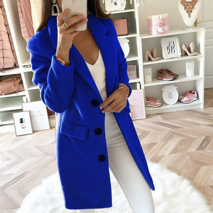 AUROZA – Un élégant long manteau blazer