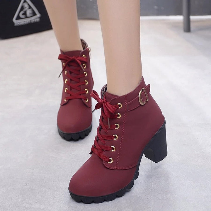 Ava - Schnürstiefeletten zum Aufpeppen deines Herbst Outfits