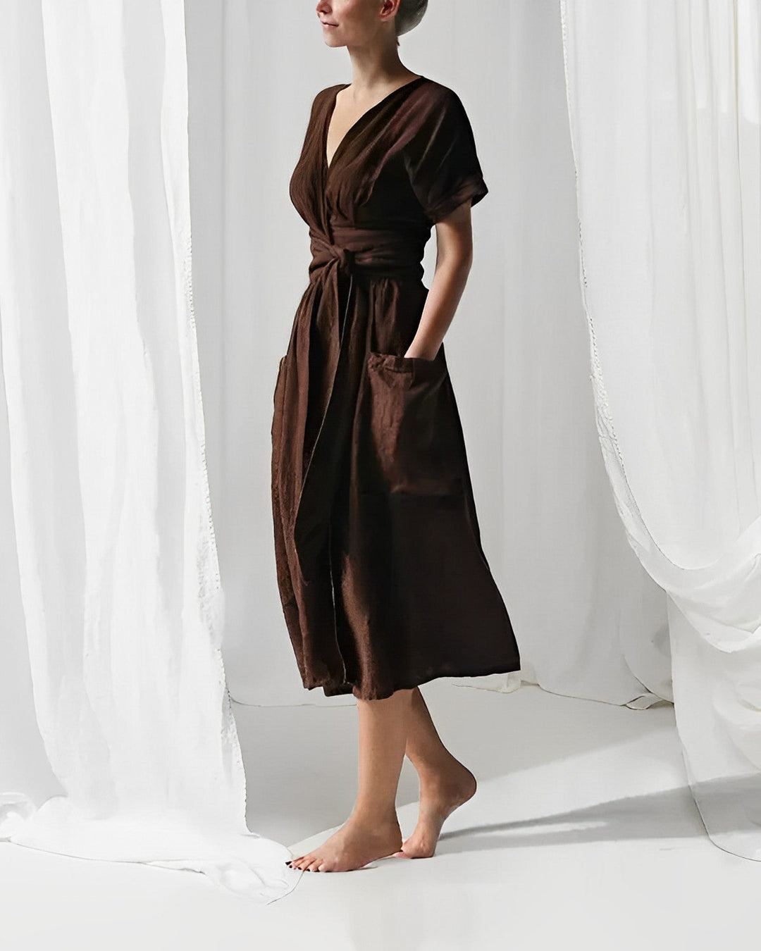 Robe midi élégante ILSE avec ceinture et poches latérales