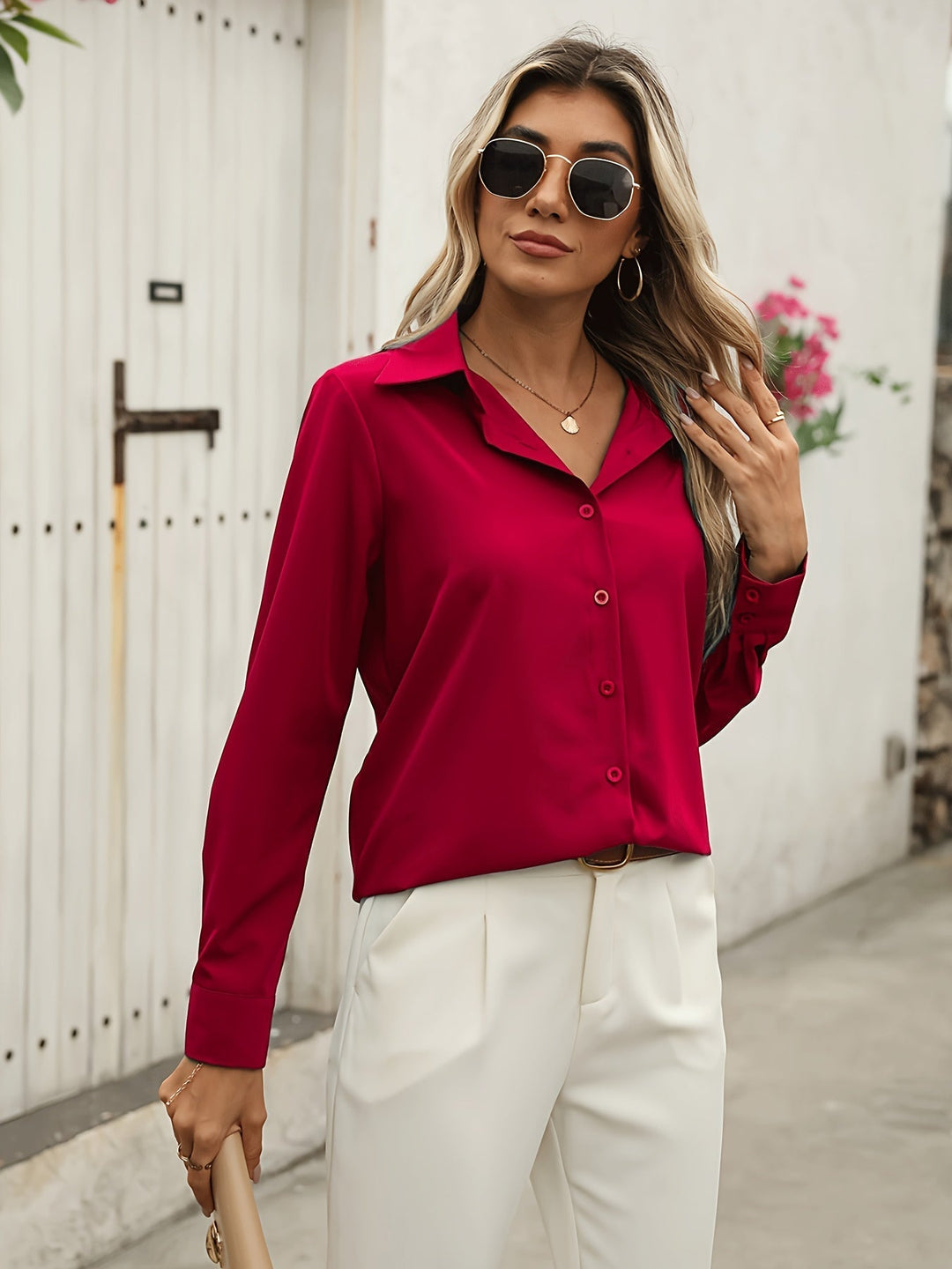 Camicia classica da donna con colletto e fila di bottoni – elegante, adatta per l'ufficio e versatile da abbinare