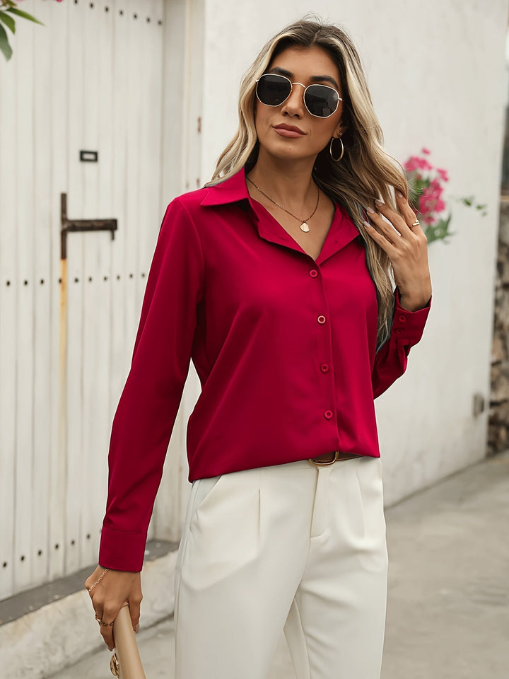 Camicia classica da donna con colletto e fila di bottoni – elegante, adatta per l'ufficio e versatile da abbinare