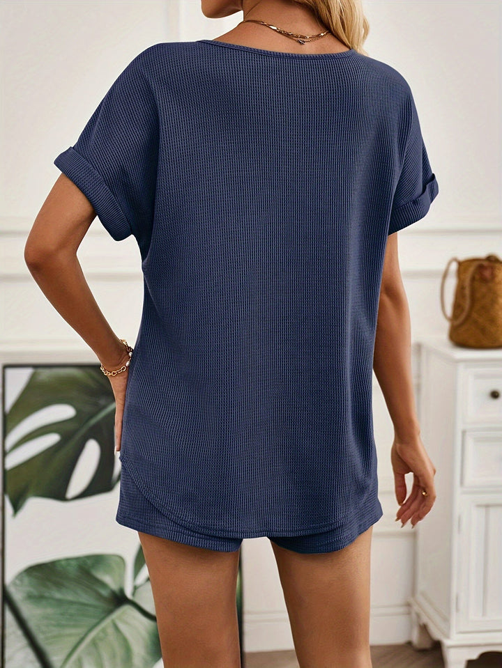 Camicia e pantaloni ariosi e comodi per donne