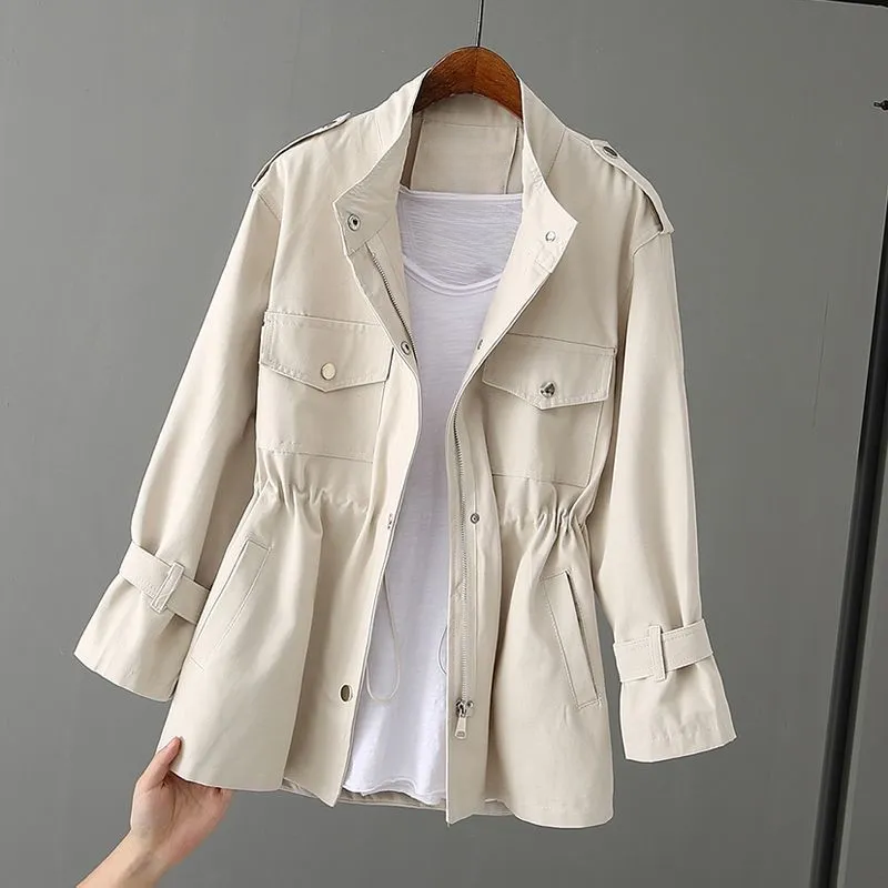 Alessia Trenchcoat romantico e resistente