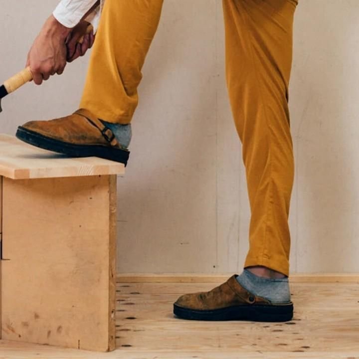 Bequeme Herren Clogs mit verstellbarem Riemen – Rutschfeste Pantoletten aus Leder für Alltag & Freizeit