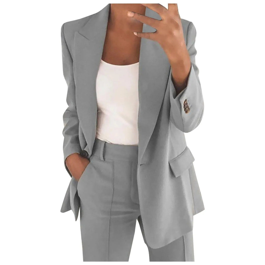 Costume d'affaires pour femmes en deux pièces – Blazer oversize & pantalon de costume dans un look bureau moderne