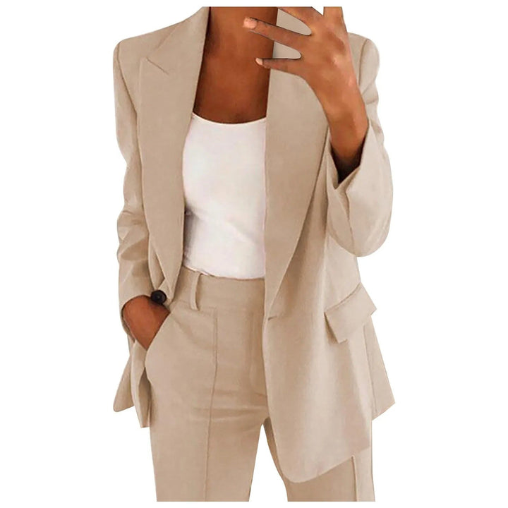 Costume d'affaires pour femmes en deux pièces – Blazer oversize & pantalon de costume dans un look bureau moderne