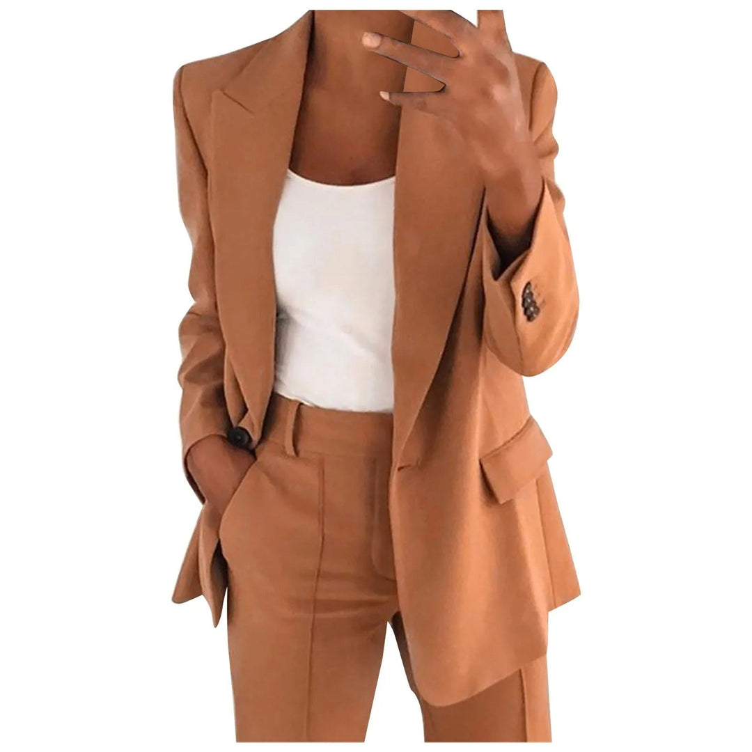 Costume d'affaires pour femmes en deux pièces – Blazer oversize & pantalon de costume dans un look bureau moderne