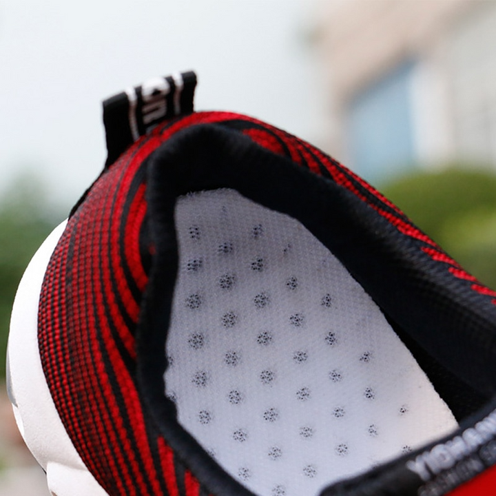 Urban Runner Sneaker – Sporty & Supportive