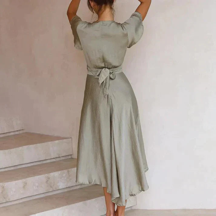 Brittany - elegante vestito con maniche a volant e scollo a V profondo