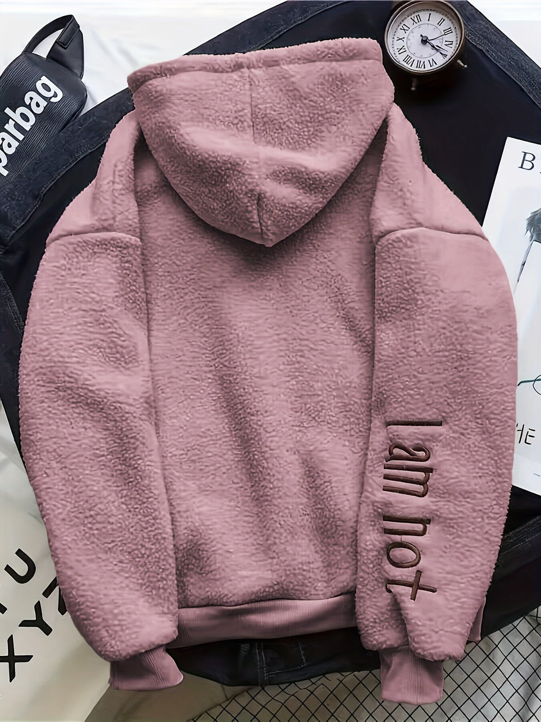 Stilvoller Fleece Hoodie mit Kapuze und Backprint für Damen | Perfekt für Casual Tage