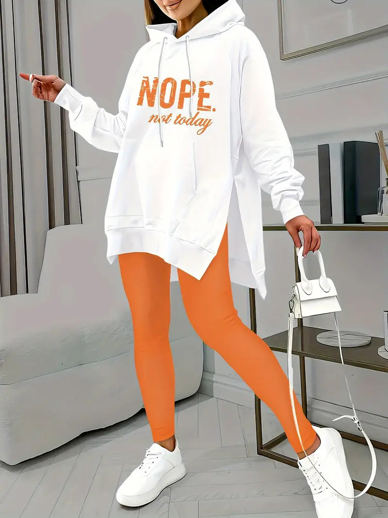 Street-Chic-Set aus Kapuzenpullover und Leggings mit Buchstaben-Print