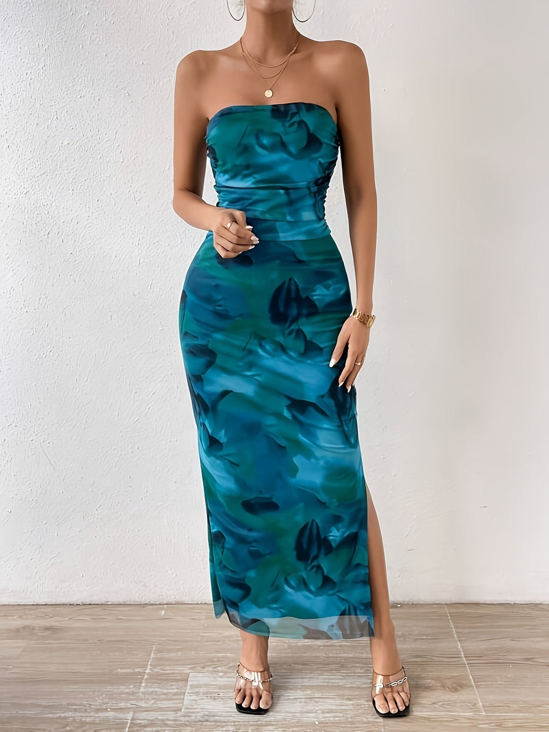 Abito lungo glamour senza spalline per donna