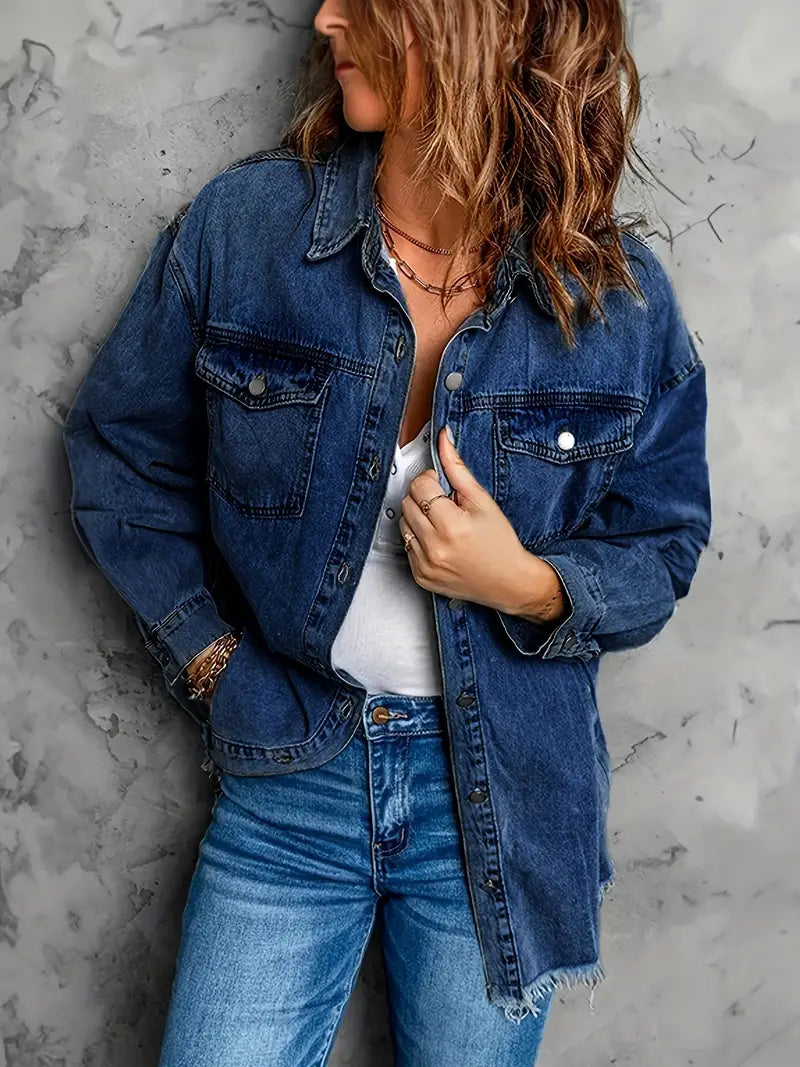 Hannelore - giacca di denim con orlo sfrangiato, risvolti e tasche con patta