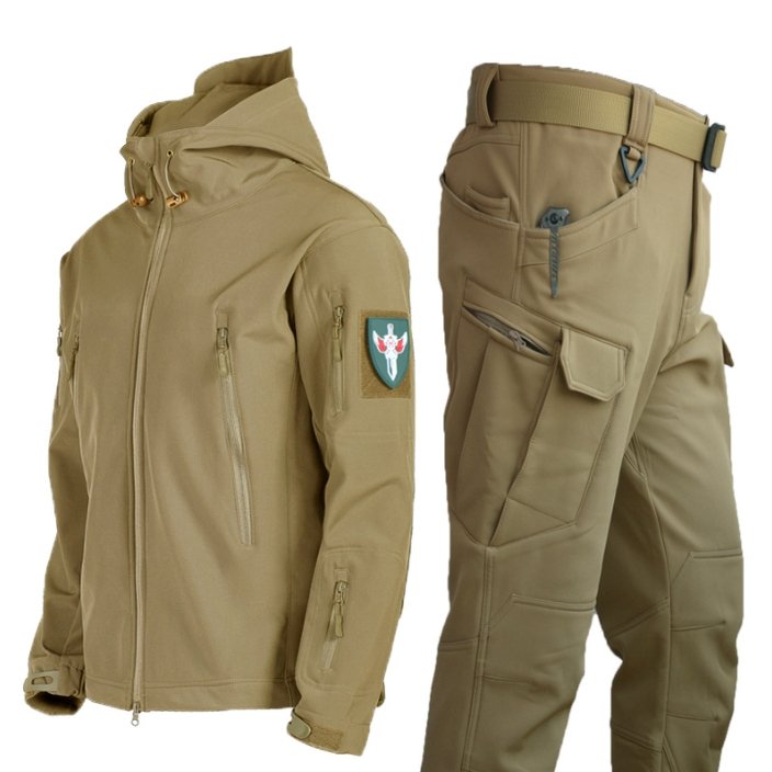 Veste et pantalon militaires étanches