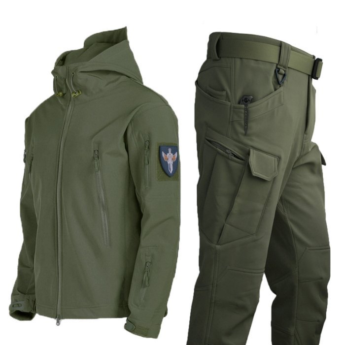 Veste et pantalon militaires étanches