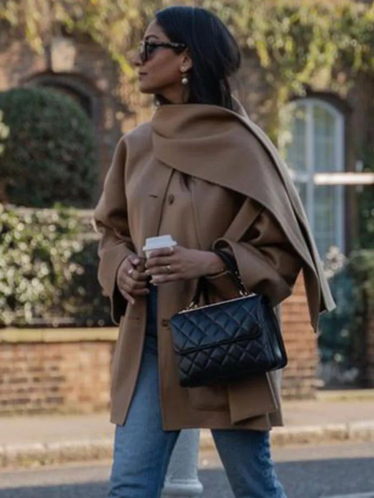Cappotto cammello con sciarpa