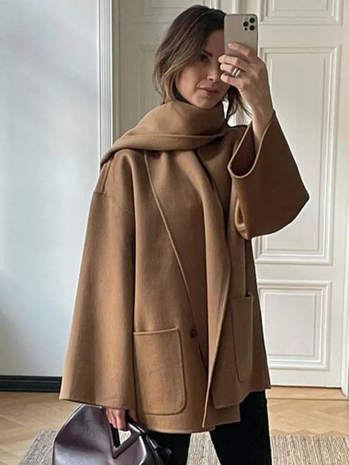 Cappotto cammello con sciarpa