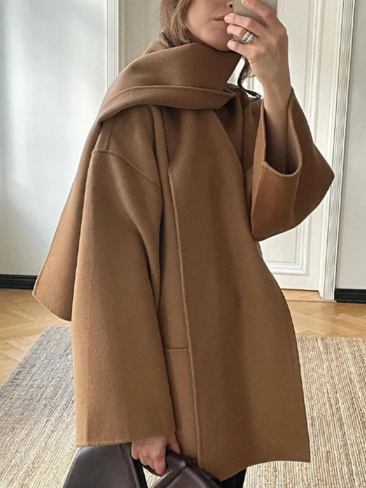 Cappotto cammello con sciarpa
