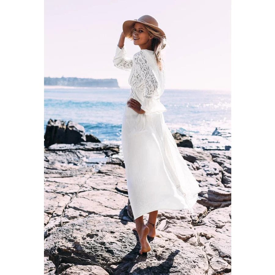 Elegantes Maxikleid mit Spitzenärmeln und Boho-Details – Perfekt für Strand, Urlaub & Sommerfeste