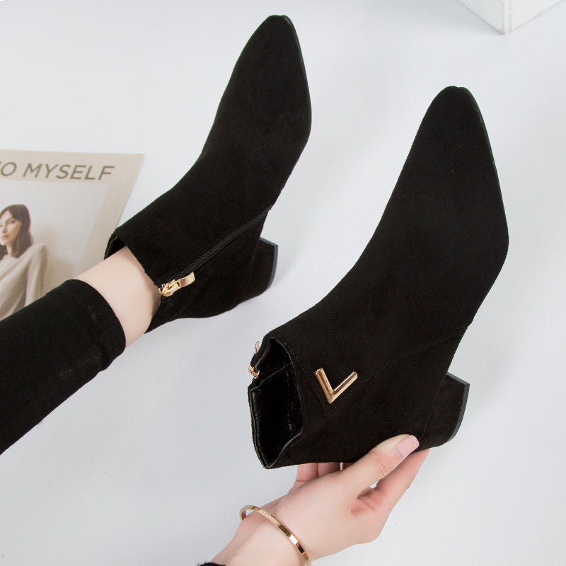 Casual suede ankle boots with zipper and heel for women | Ideal for autumn/winter