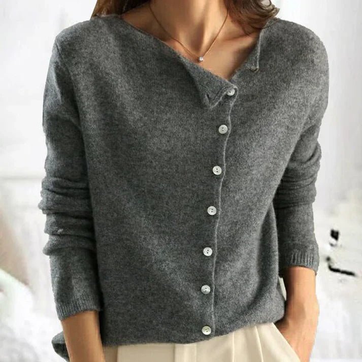 Long-sleeved sweater